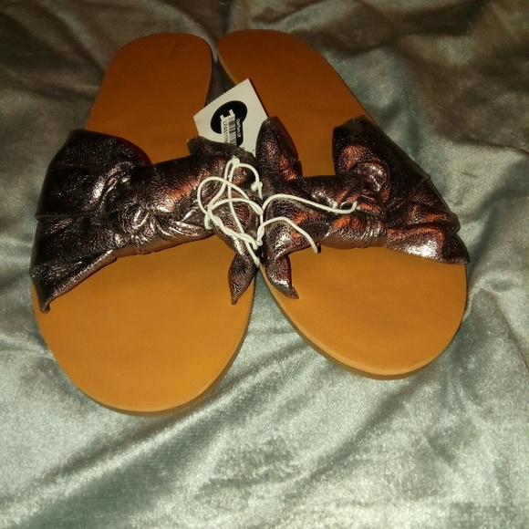 Womens Shiny Gray Slip Ons - Picture 4 of 5